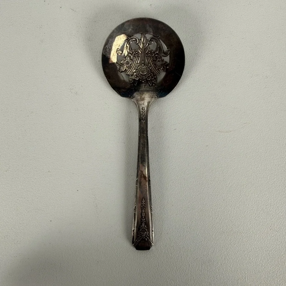 Vintage 1940 Pierced Bonbon Spoon Oneida Milady Community Silver Plate 4.5